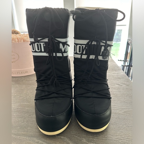 Moon Boot - Picture 4 of 10